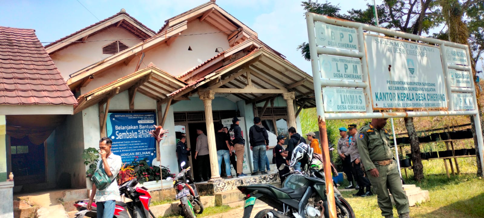 Kantor Desa Ciherang