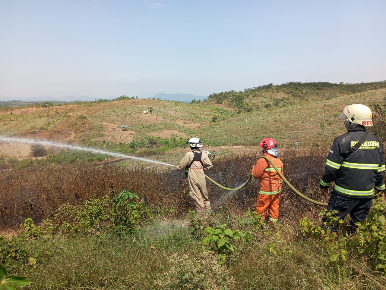 Area Tol Cisumdawu kebakaran