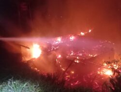 Lupa Matikan Tungku, 2 Rumah di Tanjungsari Sumedang Ludes Terbakar, Kerugian Capai Ratusan Juta
