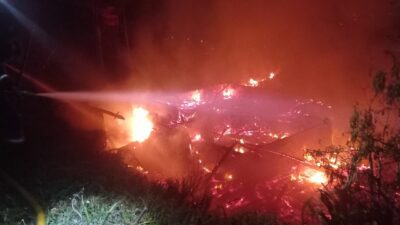Lupa Matikan Tungku, 2 Rumah di Tanjungsari Sumedang Ludes Terbakar, Kerugian Capai Ratusan Juta