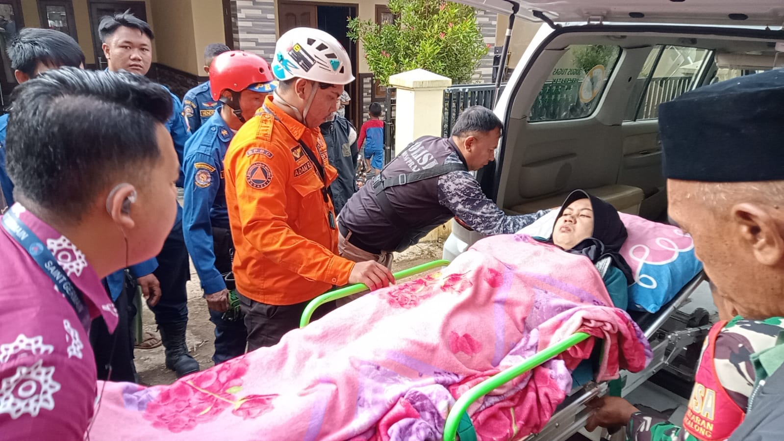 terpeleset ke dalam sumur