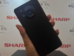 Sharp Aquos R7s: Smartphone Unggulan dengan Sensor Kamera 1 Inci Pertama di Indonesia