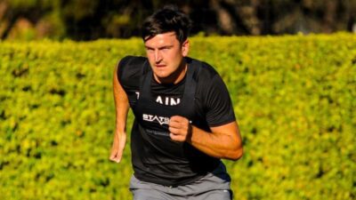 Manchester United Menolak Tawaran Pinjaman West Ham United untuk Harry Maguire: Masa Depan Kapten Setan Merah dalam Pertimbangan