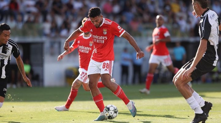 Perebutan Tanda Tangan Goncalo Ramos