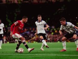 Mengisi Kekosongan Penyerang Manchester United: Potensi Peminjaman dan Minat Klub Lain