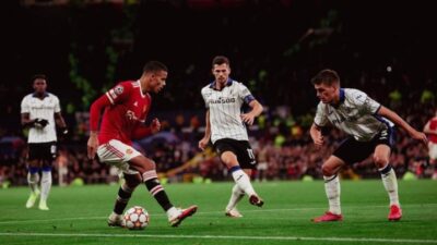 Mengisi Kekosongan Penyerang Manchester United: Potensi Peminjaman dan Minat Klub Lain