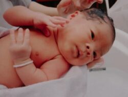 Manfaat Menunda Pemotongan Tali Pusat Bayi: Pentingnya bagi Kesehatan dan Perkembangan Jangka Panjang