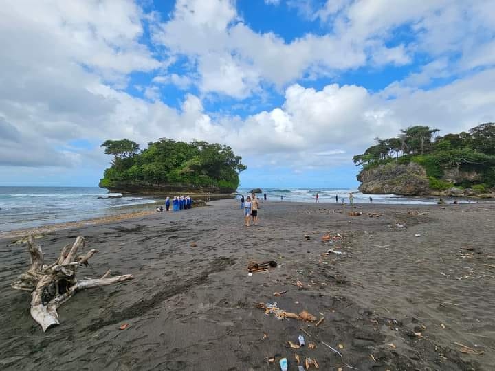 Mitos Pantai Madasari