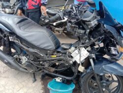 Dua Motor Terlibat Adu Banteng di Jalan Parakanmuncang Simpang Sumedang, 3 Korban Luka Luka