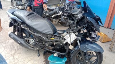 Dua Motor Terlibat Adu Banteng di Jalan Parakanmuncang Simpang Sumedang, 3 Korban Luka Luka