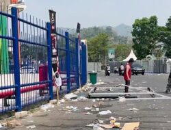 Waduh! Konser Dewa 19 Berakhir Stadion Si Jalak Harupat Justru Dipenuhi Sampah
