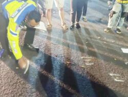 Dua Motor Bertabrakan di Kiaracondong, 3 Warga Dilarikan ke Rumah Sakit