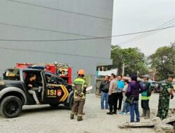 Tertimpa Reruntuhan, Pemuda di Baleendah Dilarikan ke Rumah Sakit