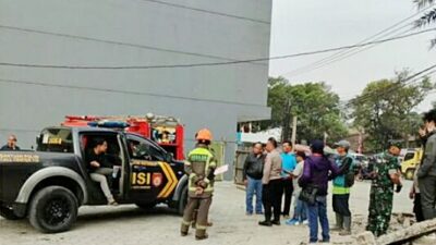 tertimpa reruntuhan di Baleendah