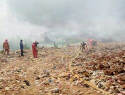 Bandung Dihantui Lautan Sampah Buntut Kebakaran di TPA Sarimukti, TPA Darurat Disiapkan