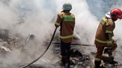 Sehari, 3 Kali Kebakaran Terjadi di 3 Kecamatan di Sumedang, Petugas Damkar Kewalahan