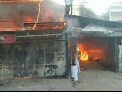 Tiga Ruko di Tanjungsari Sumedang Terbakar, Motor dan Mobil Dilalap Si Jago Merah