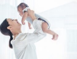 Shaken Baby Syndrome: Pentingnya Memahami Risiko dan Cara Aman Menenangkan Bayi