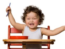 Memahami Pentingnya Menu Makanan Pendamping ASI yang Bernutrisi untuk Pertumbuhan Bayi