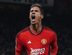 Pertandingan Liga Premier: Gol Raphael Varane Bawa Manchester United Unggul Atas Wolves