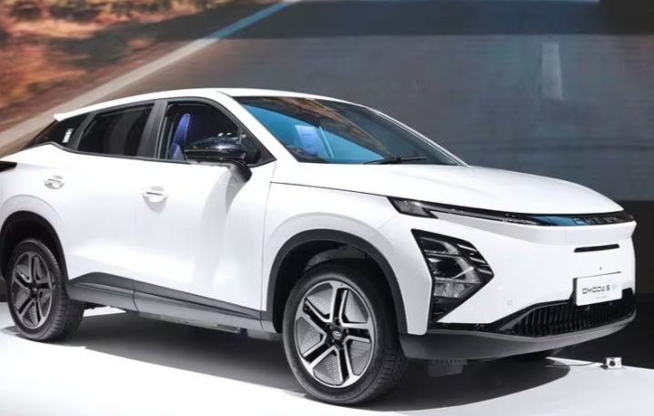mobil Chery Omoda 5 EV