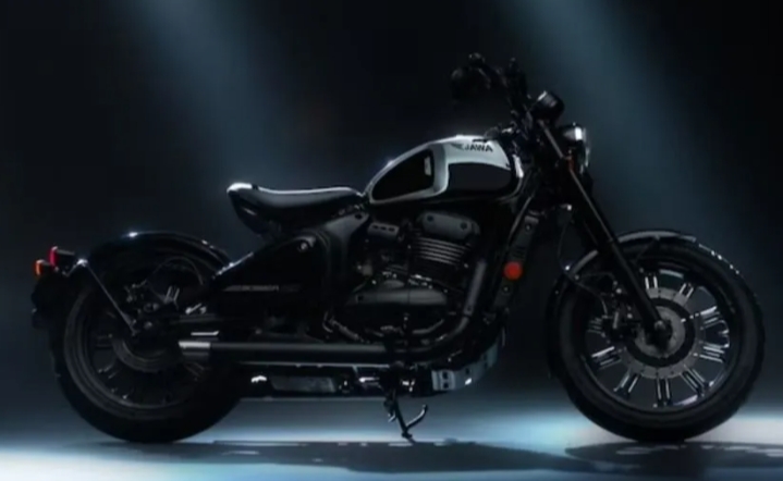 Jawa 42 Bobber Black Mirror
