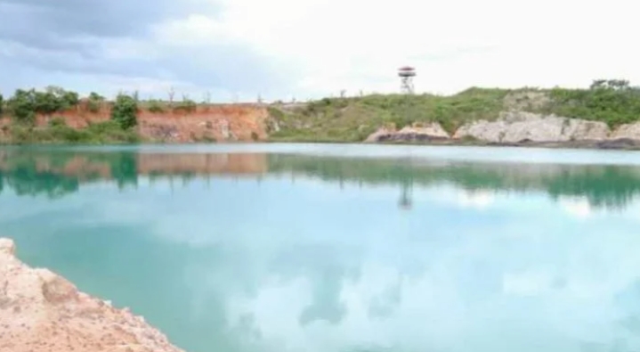 Danau Biru Batu Licin