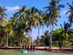Menjelajahi Keindahan Alam Pulau Birah-birahan di Kotabaru, Kalimantan Selatan
