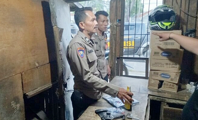 Penjual miras