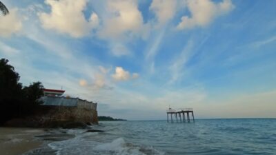 Pantai Teluk Gosong Kalimantan Selatan