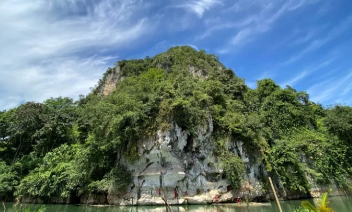 Tebing Batu Laki Kalimantan Selatan