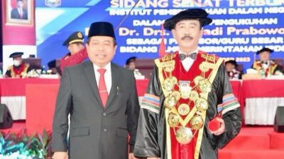Rektor IPDN Mendapatkan Gelar Profesor Bidang Ilmu Pemerintahan dari Mendagri