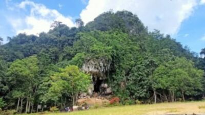 Wisata Batu Licin