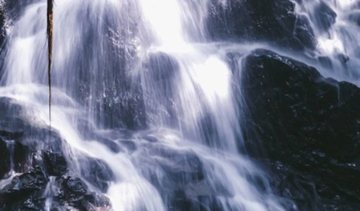 Air Terjun Lanjung Bapayung
