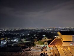 Menikmati Keindahan Malam di Teras Gunung Geulis Jatinangor Sumedang