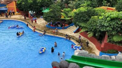 Waterboom Sanding