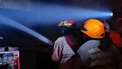 Kebakaran di Cibaduyut, Toko Pakan Burung Hangus Dilalap Api