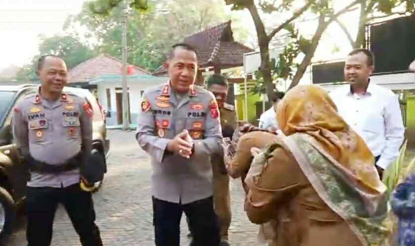 Program Police Goes to School