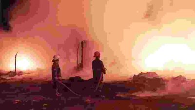 Api Mengamuk di Dayeuhkolot, Gudang Warga Ludes Terbakar