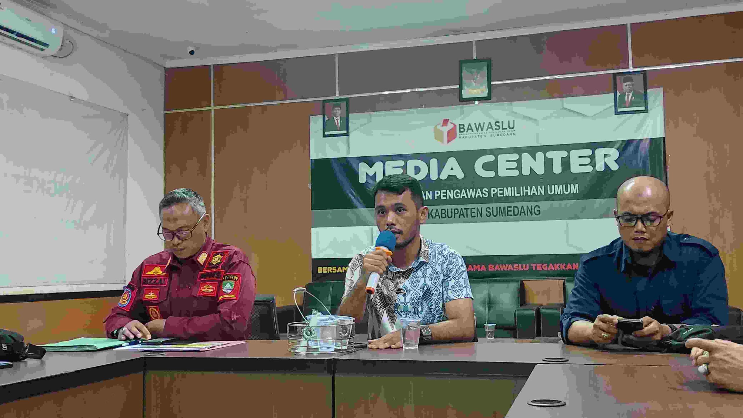 Penertiban APS Parpol