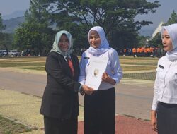 Penyerahan SK P3K, Warnai Upacara Sumpah Pemuda di Sumedang