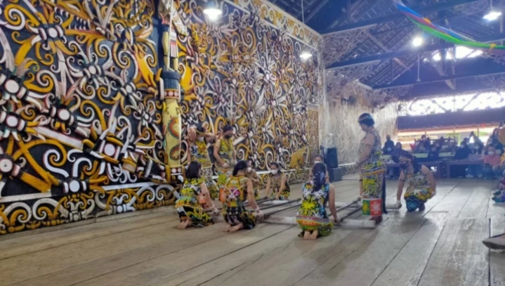 Desa Budaya Pampang/(Borneo)
