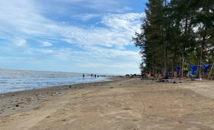 Pantai Lamaru Balikpapan/(Borneo)