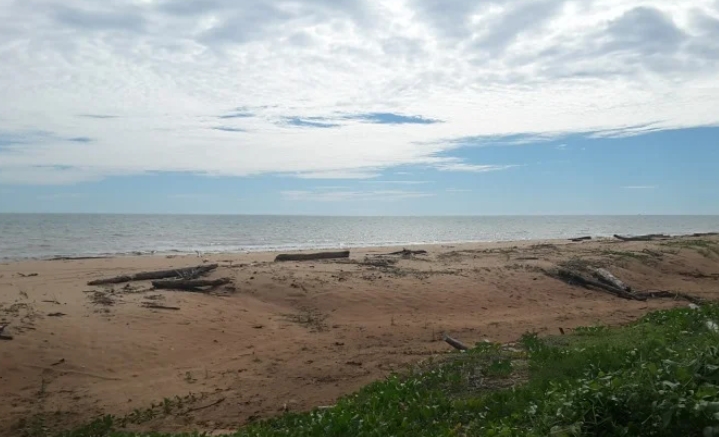 Pantai Selimpai/(celebesborneo)