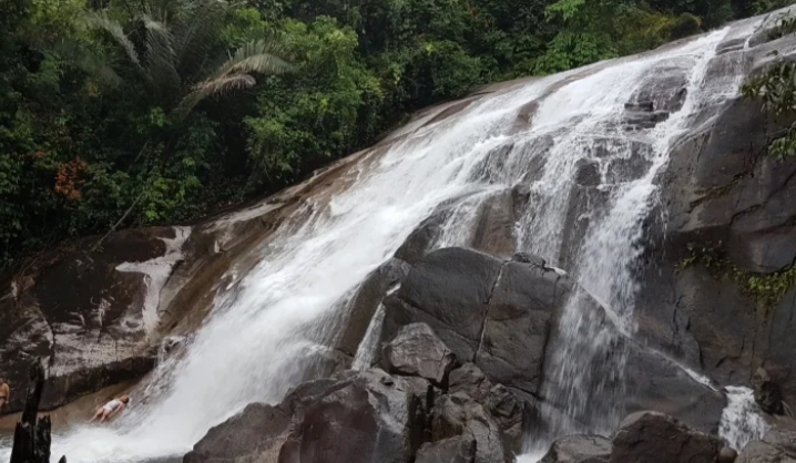 Air Terjun Riam Caggat/(celebesborneo)