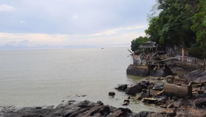 Tanjung Batu/(celebesborneo)