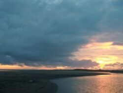 Pantai Cipatujah: Keindahan Alam Nan Menenangkan di Jantung Tasikmalaya
