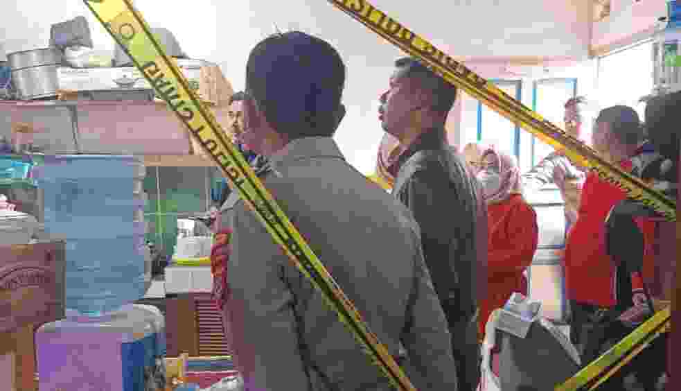 Pria Gantung Diri