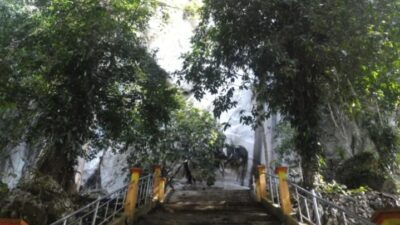 Gunung Putih/(celebesborneo)