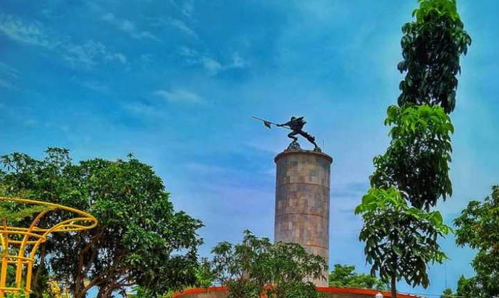 Tugu Perjuangan Indramayu/(Liburco)
